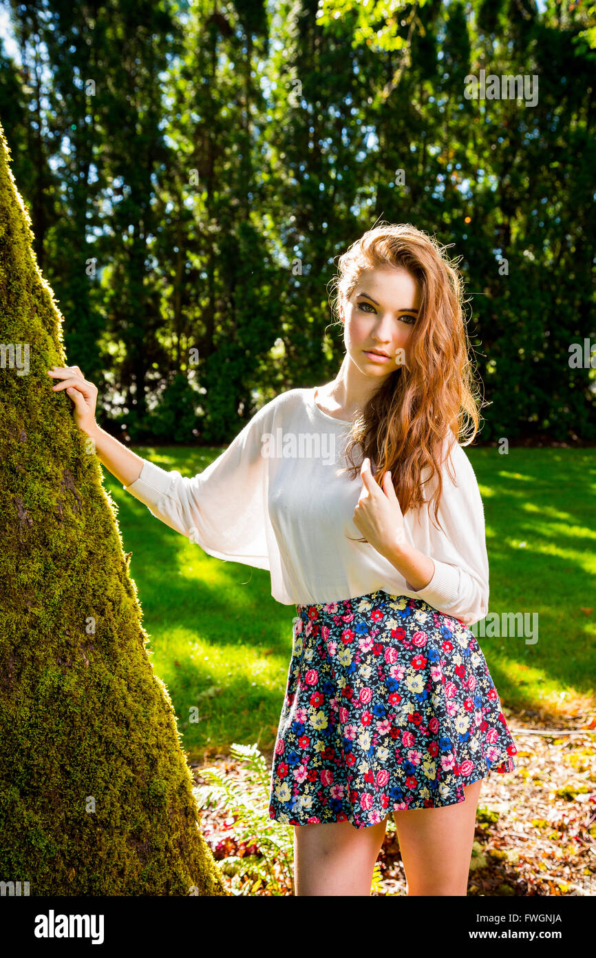 outdoor photoshoot poses for girls