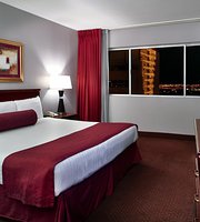 four queens hotel and casino las vegas reviews