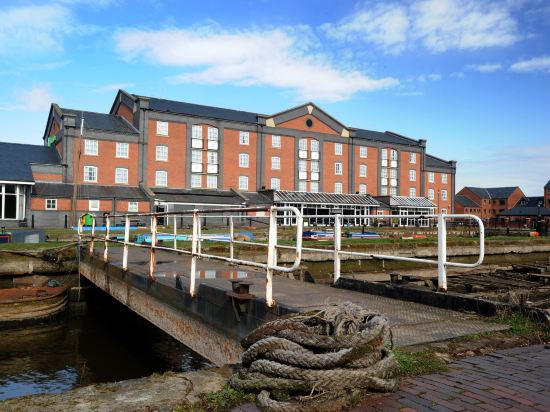 hotels near cheshire oaks ellesmere port