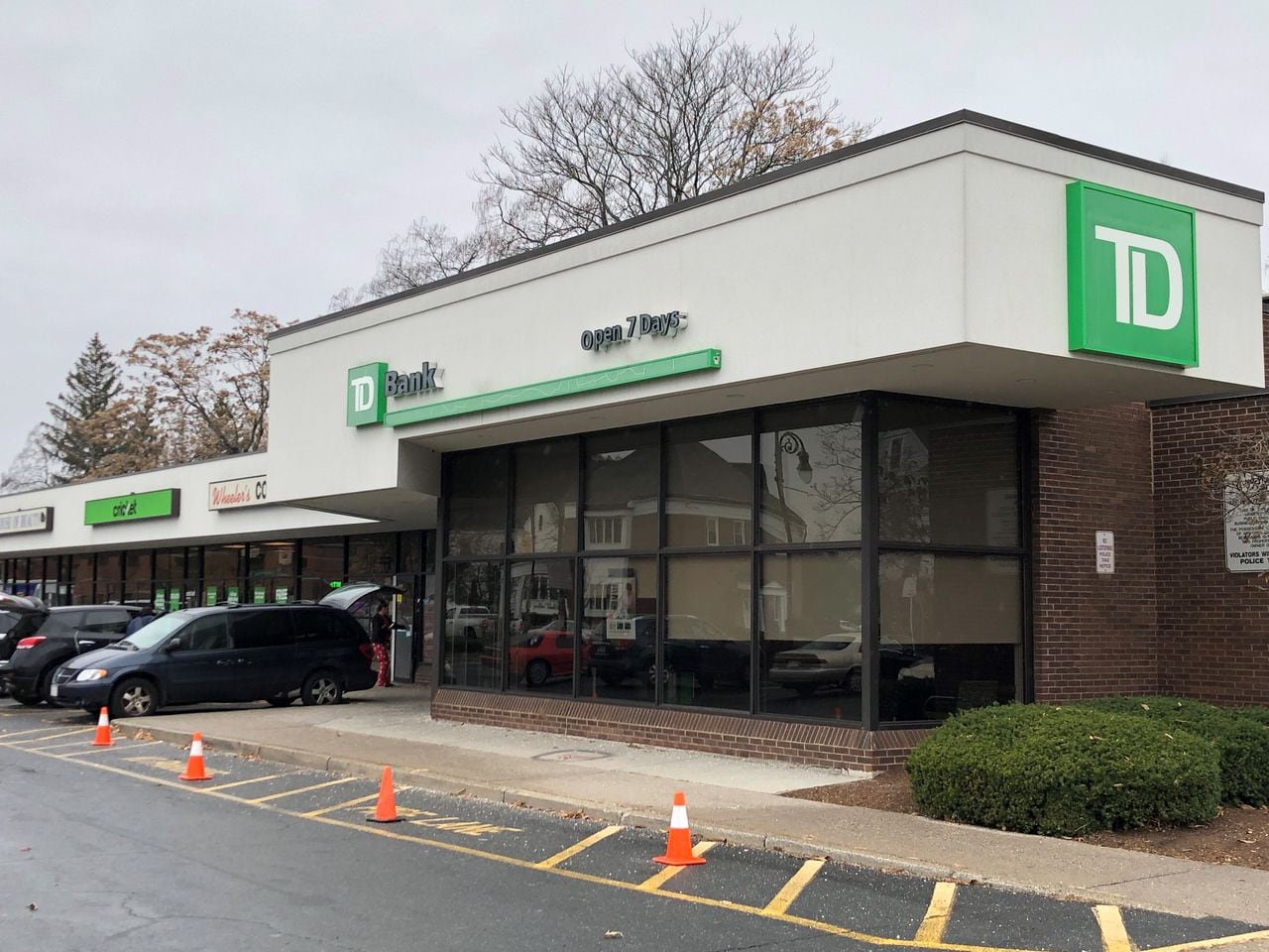 td bank branch hours