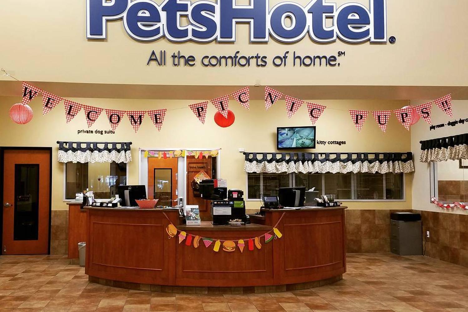 petsmart dog hotel