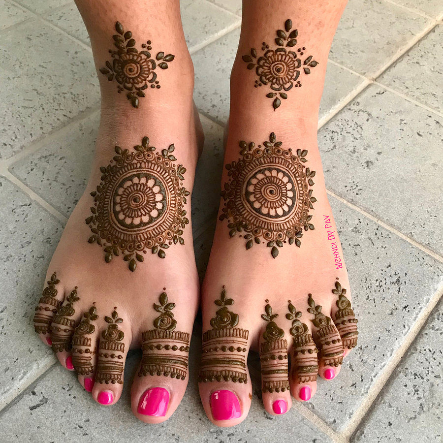 leg henna designs