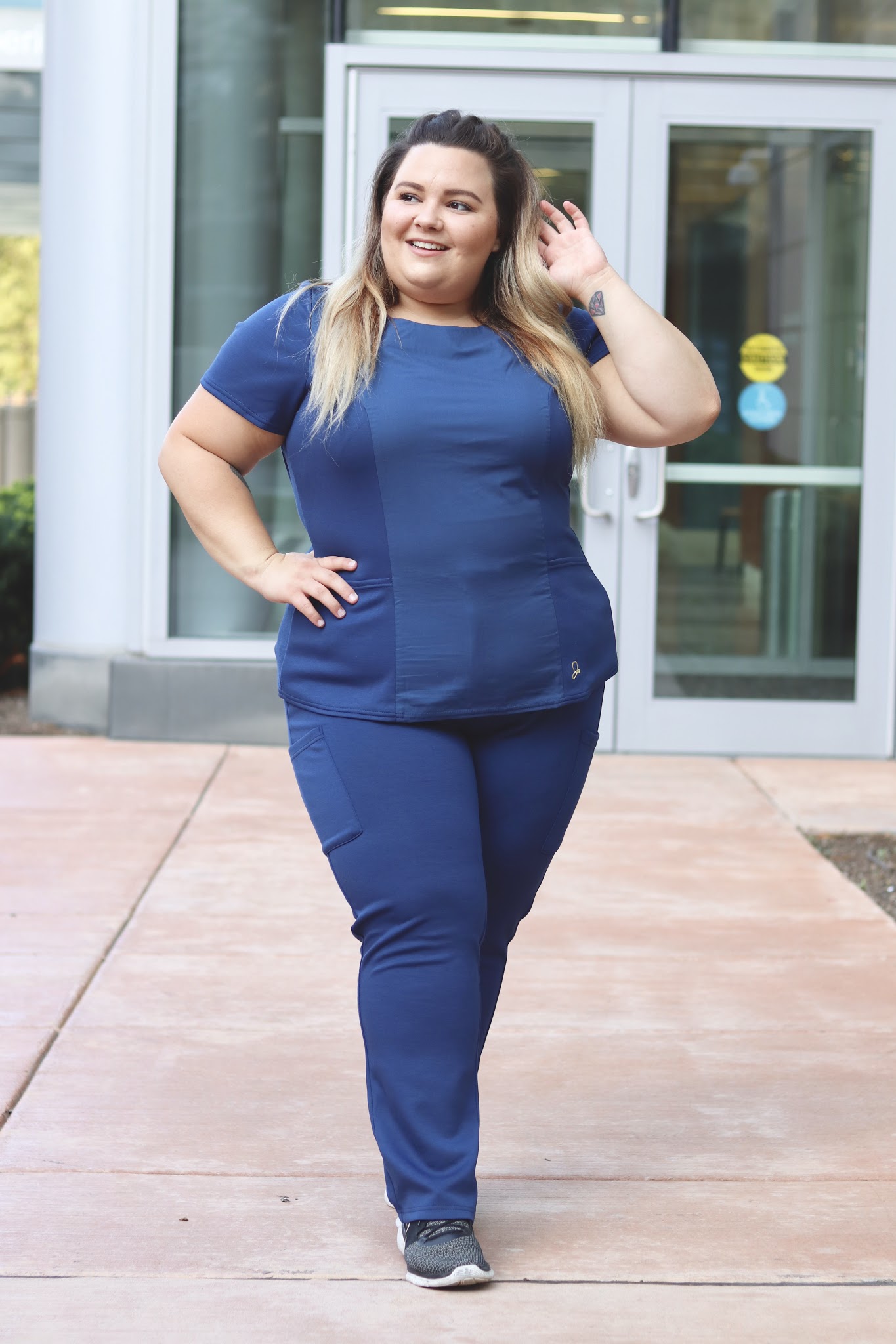 stretchy scrubs plus size