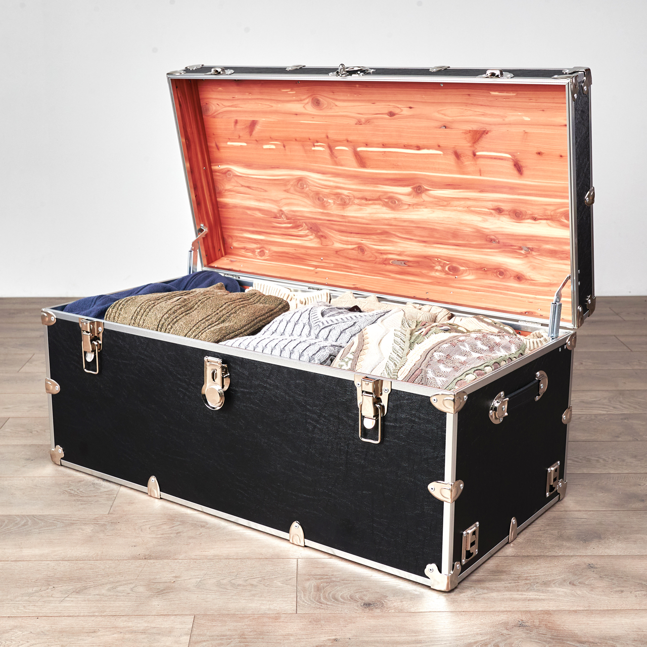 trunk box for clothes