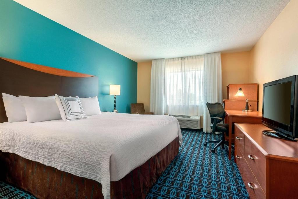 fairfield inn & suites stevens point