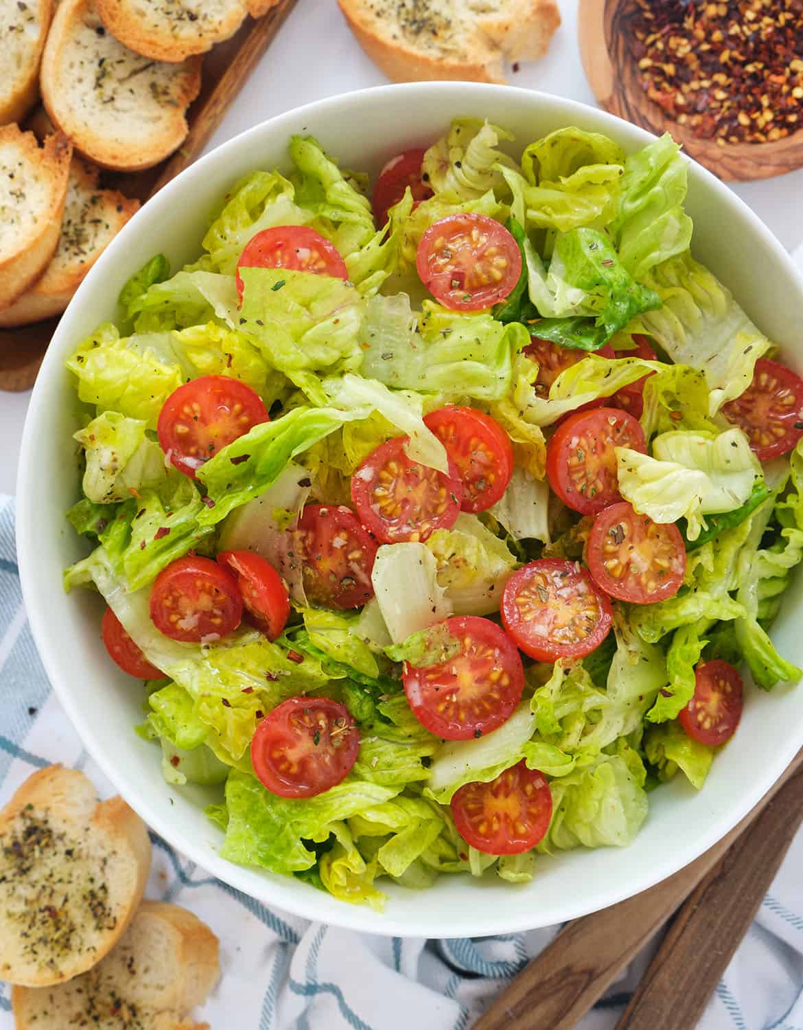 calories in lettuce salad with dressing