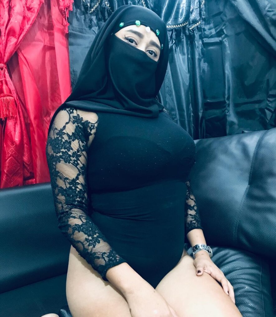 stripchat arab niqab