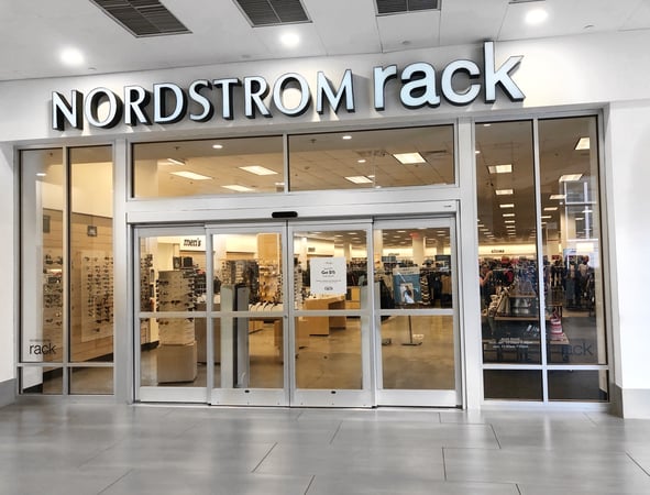 nordstrom rack hours