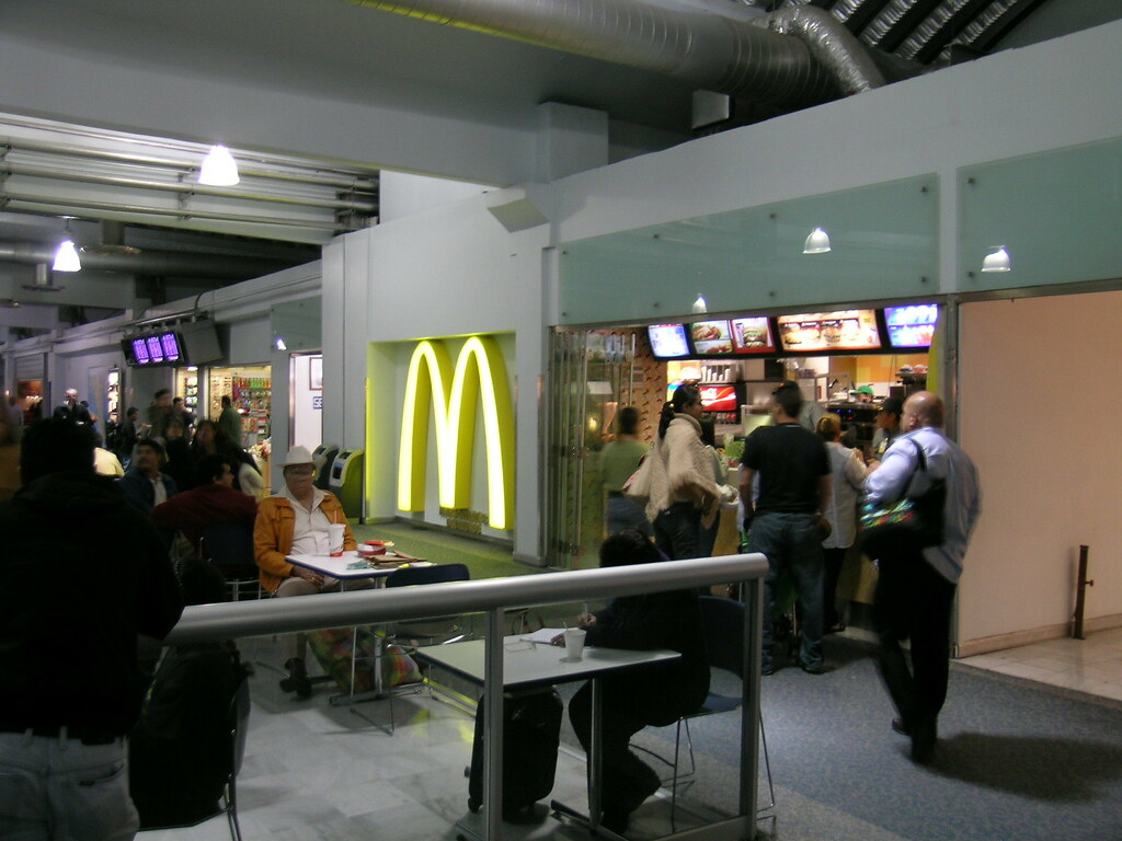 mcdonalds aeropuerto cdmx