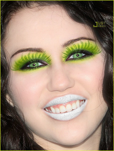 miley cyrus green eyes