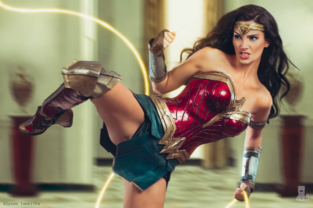 wonder woman cosplay