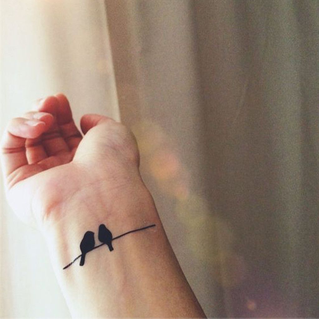 tatouage oiseau simple