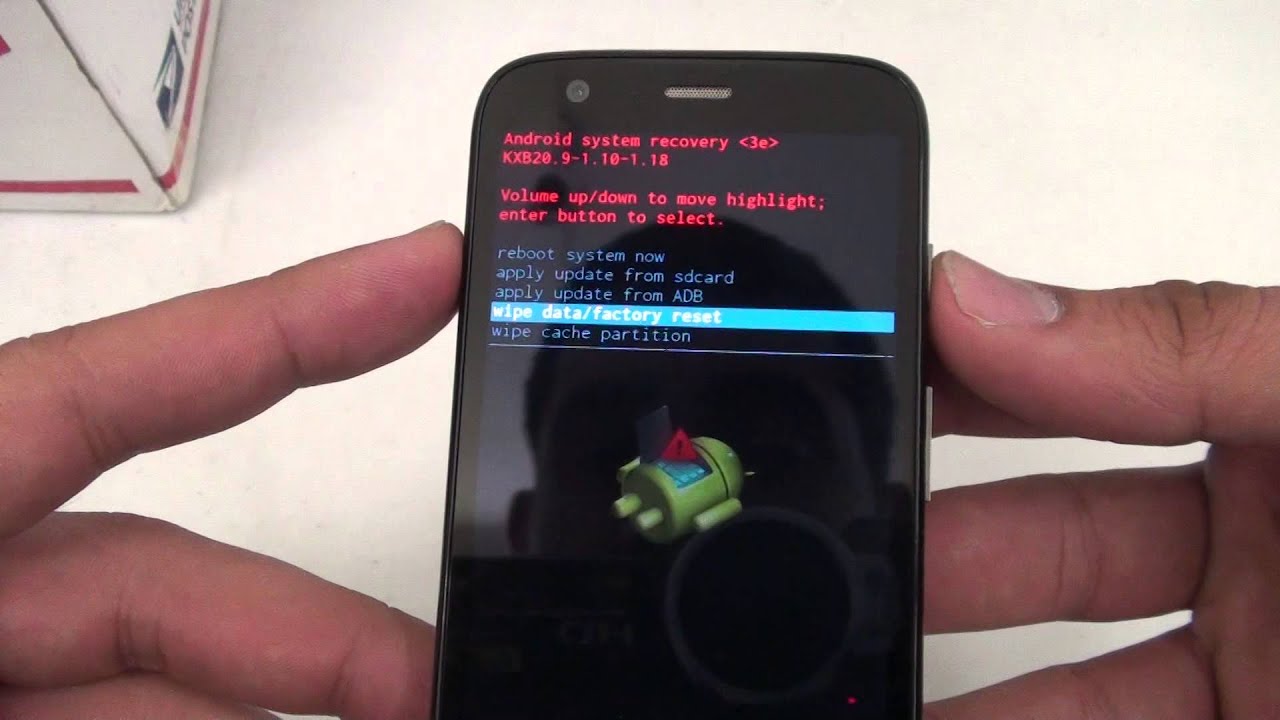 how to hard reset motorola phone