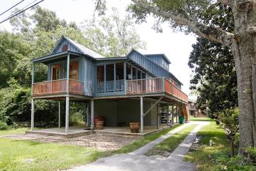 airbnb madisonville la