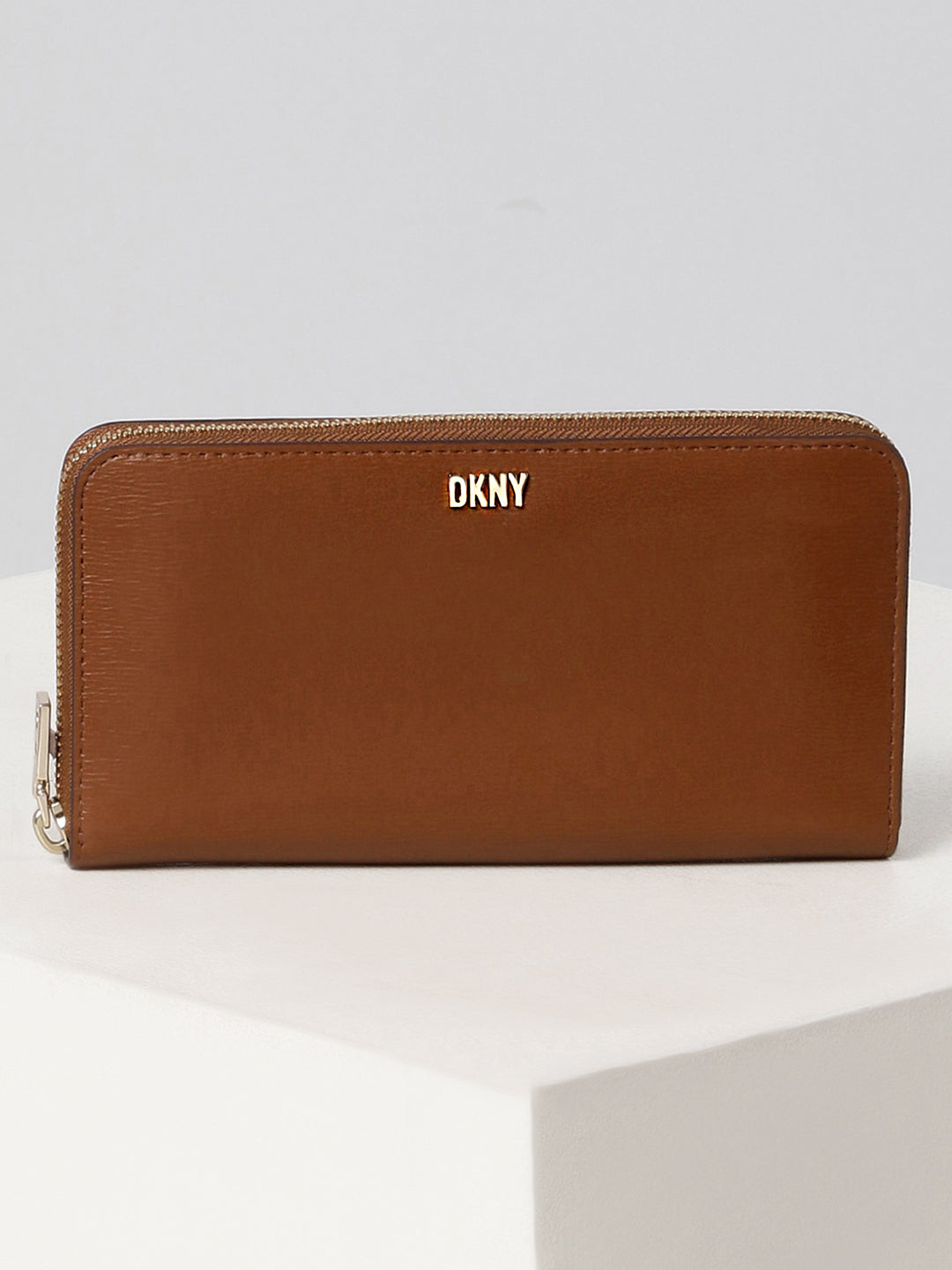 womens dkny wallet