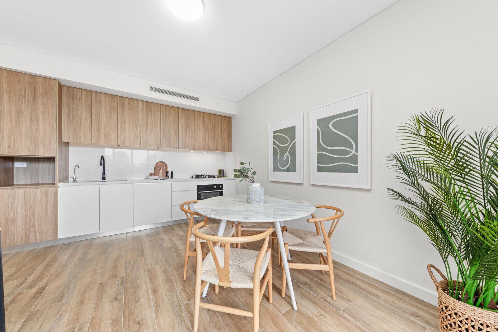 1445 -1447 botany road