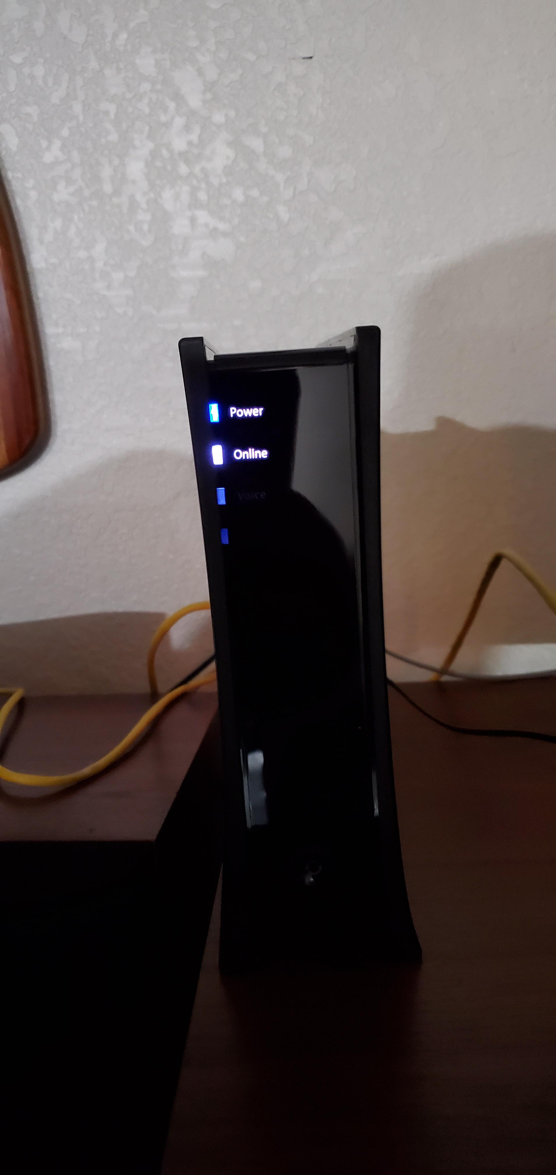 modem online light blinking