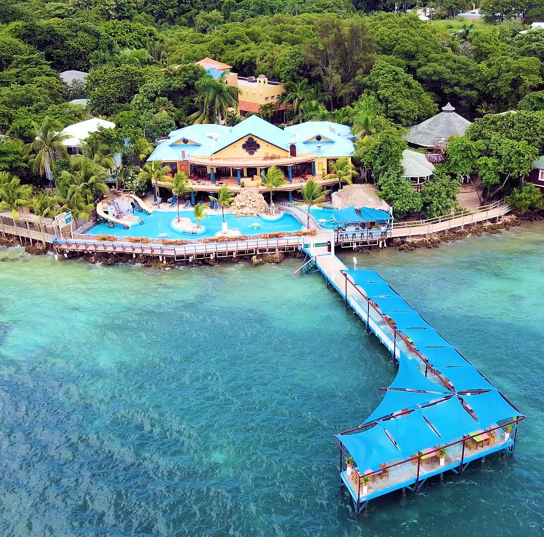 hotels in roatan