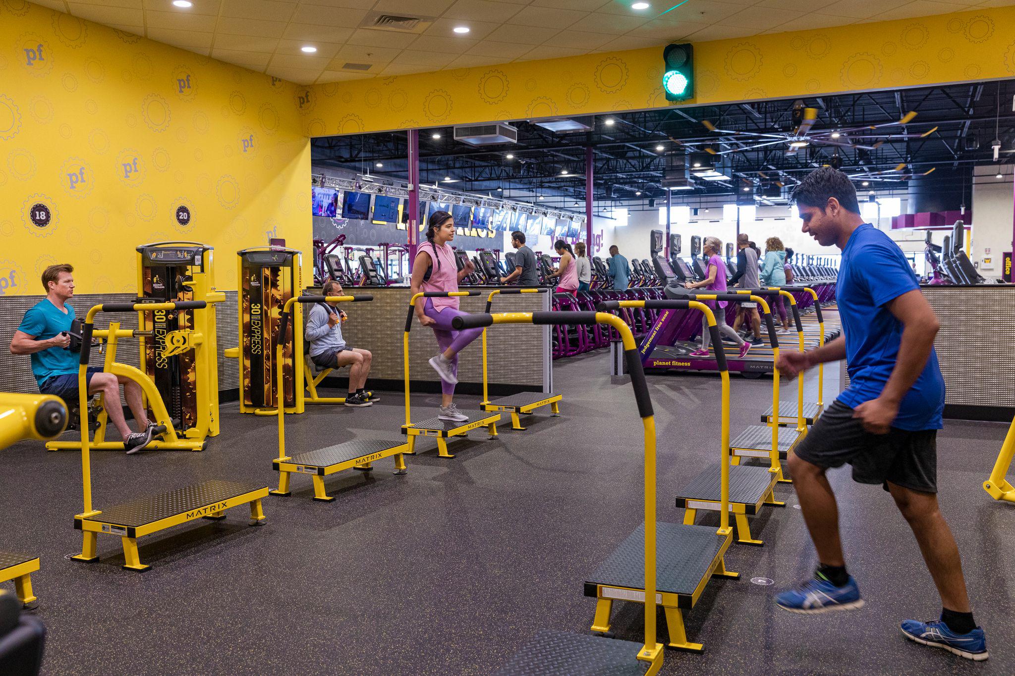 planet fitness holcomb bridge