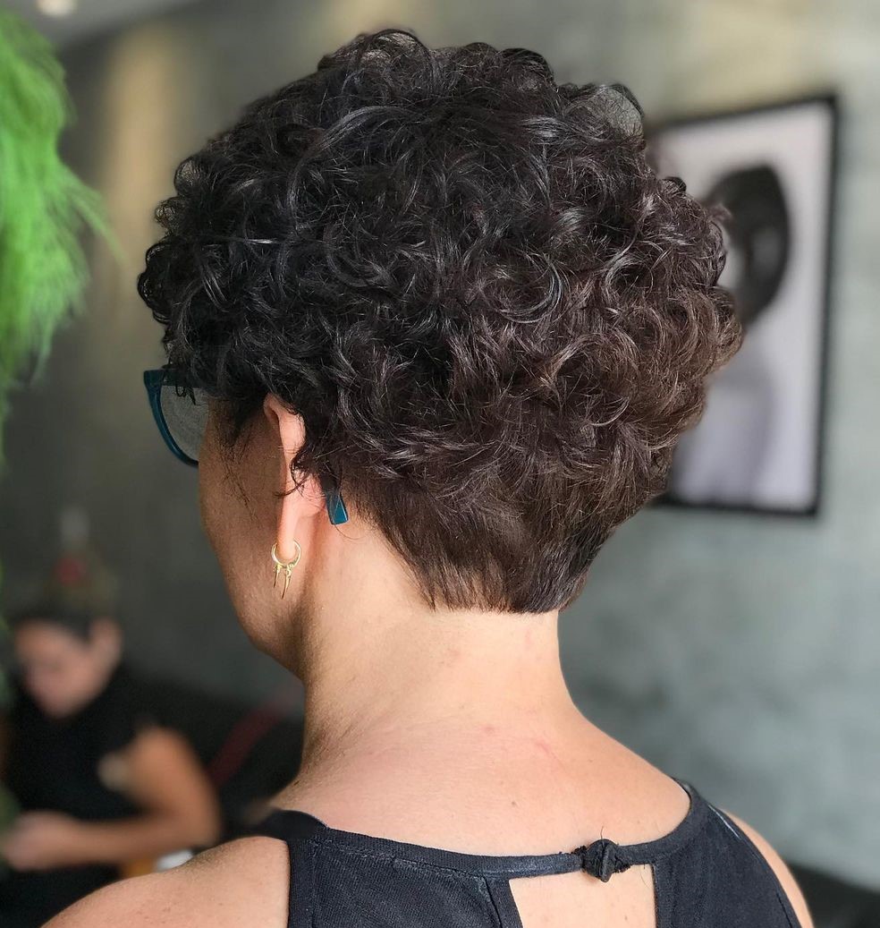 curly pixie cut