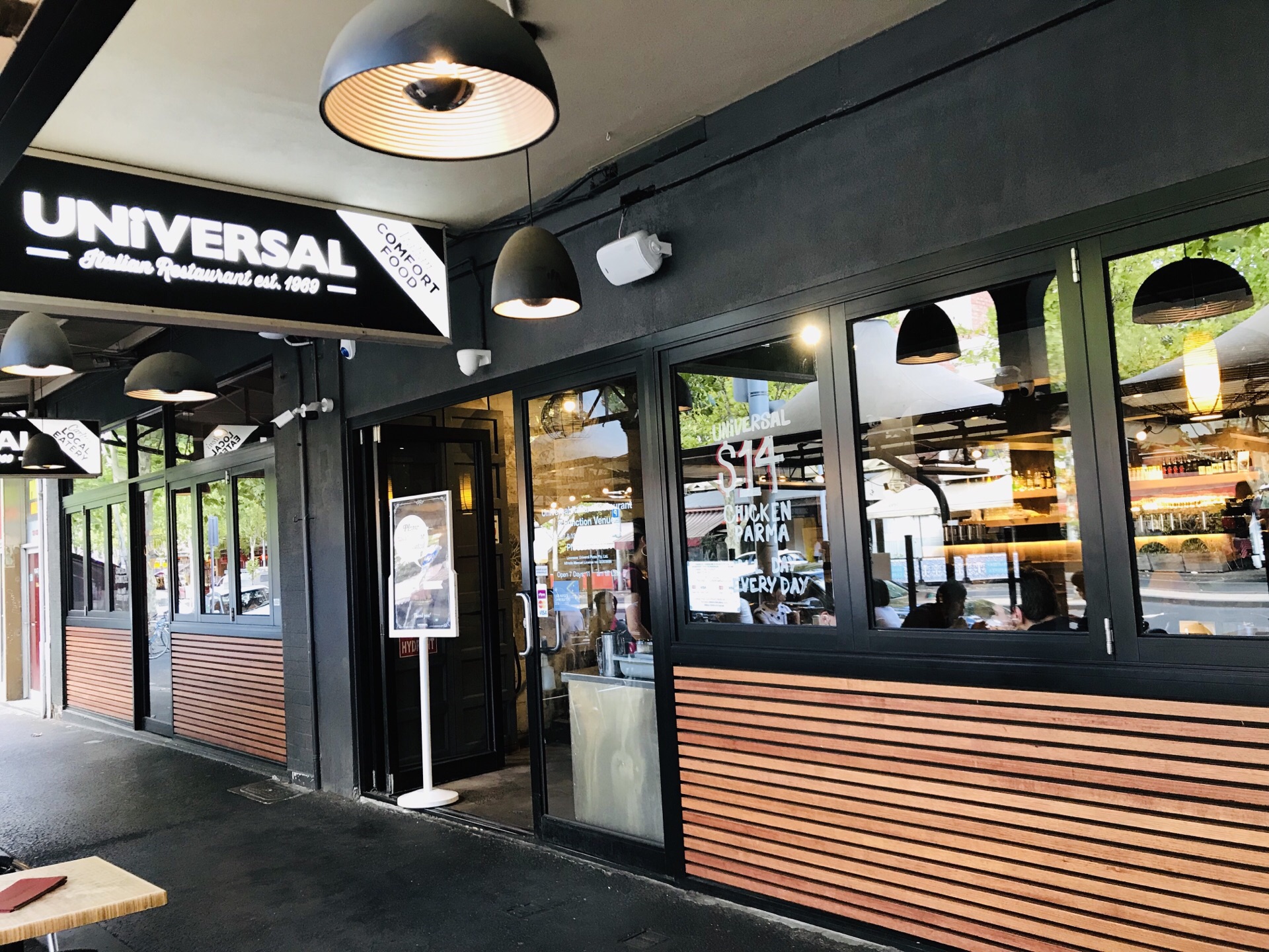 universal restaurant carlton vic