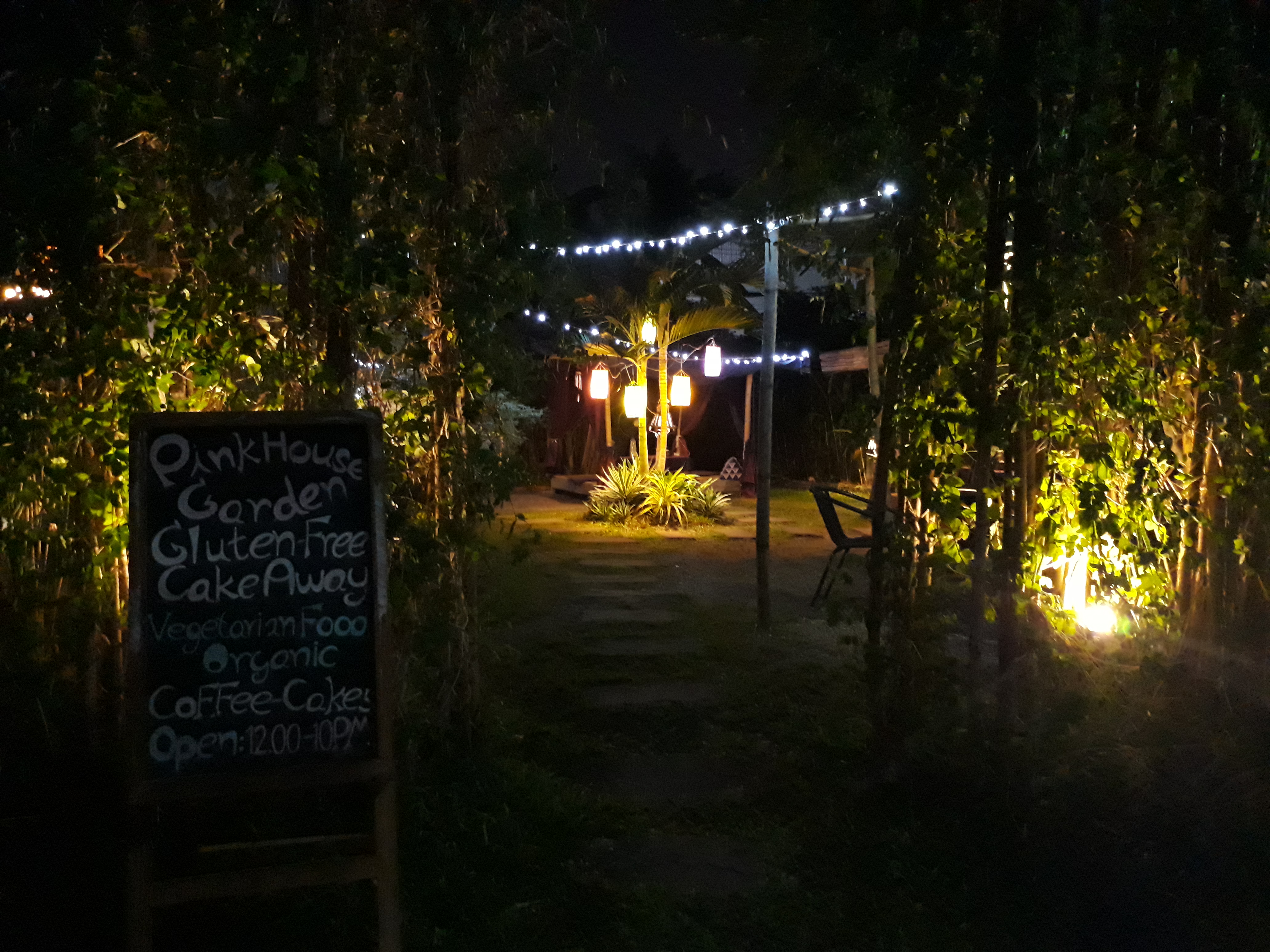 pink house garden chiang mai