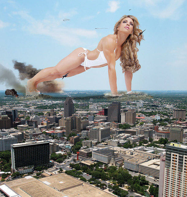 giantess city destruction