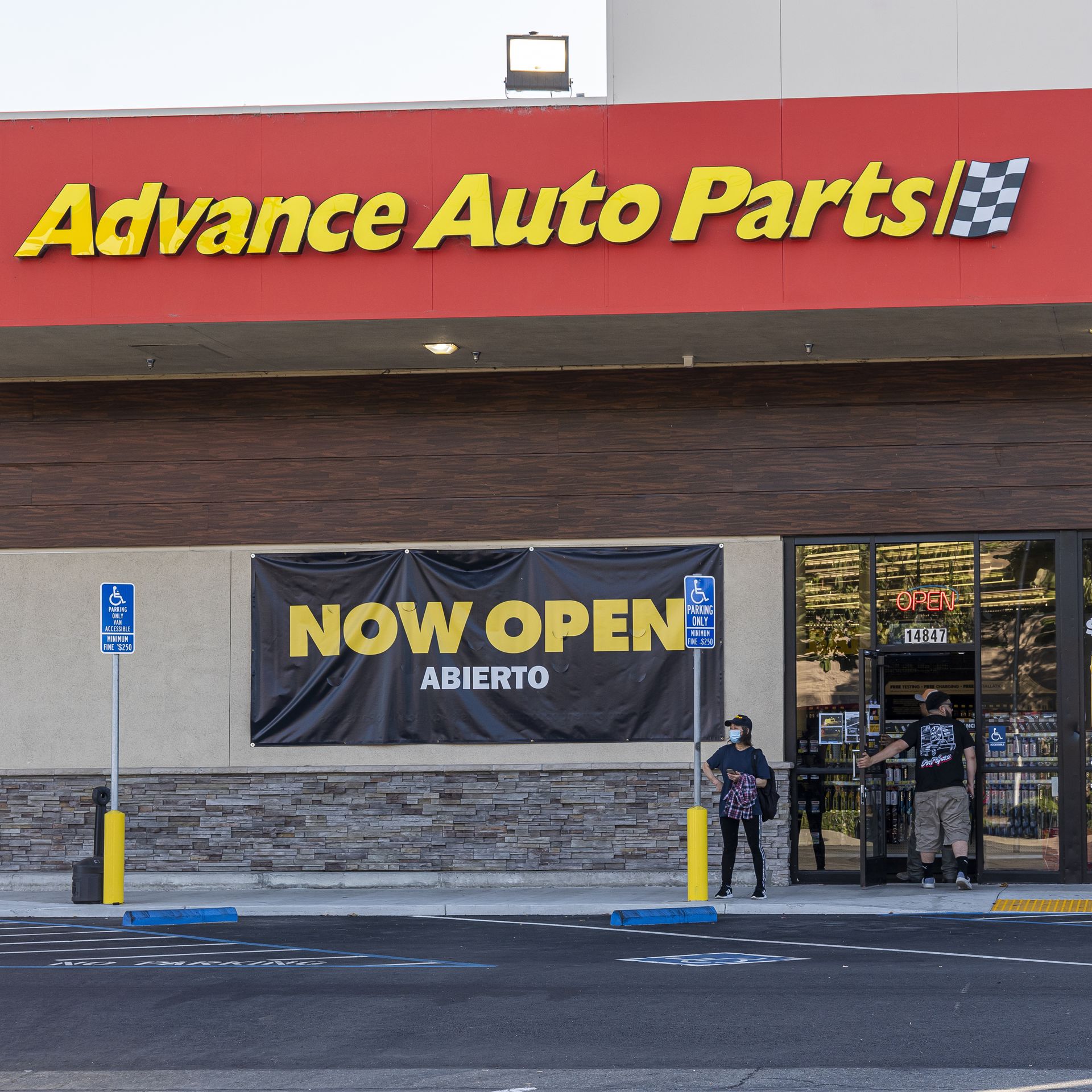 advance auto parts open