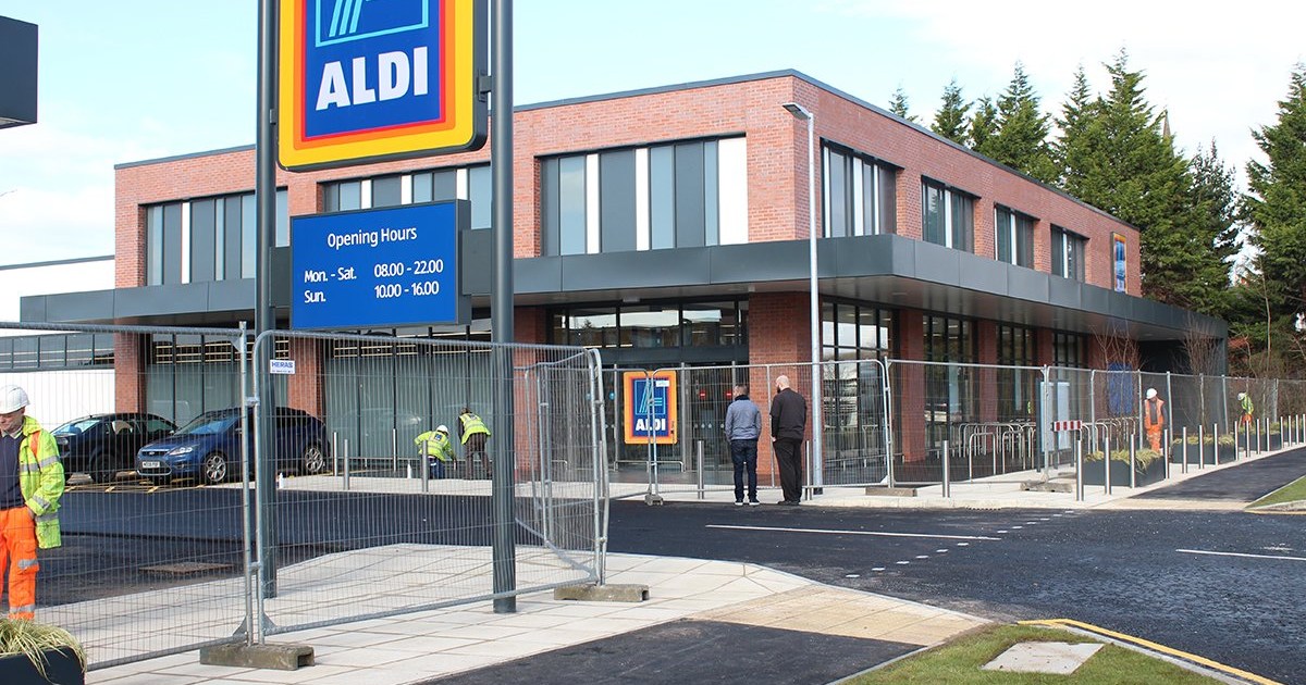 aldi hazel grove opening times