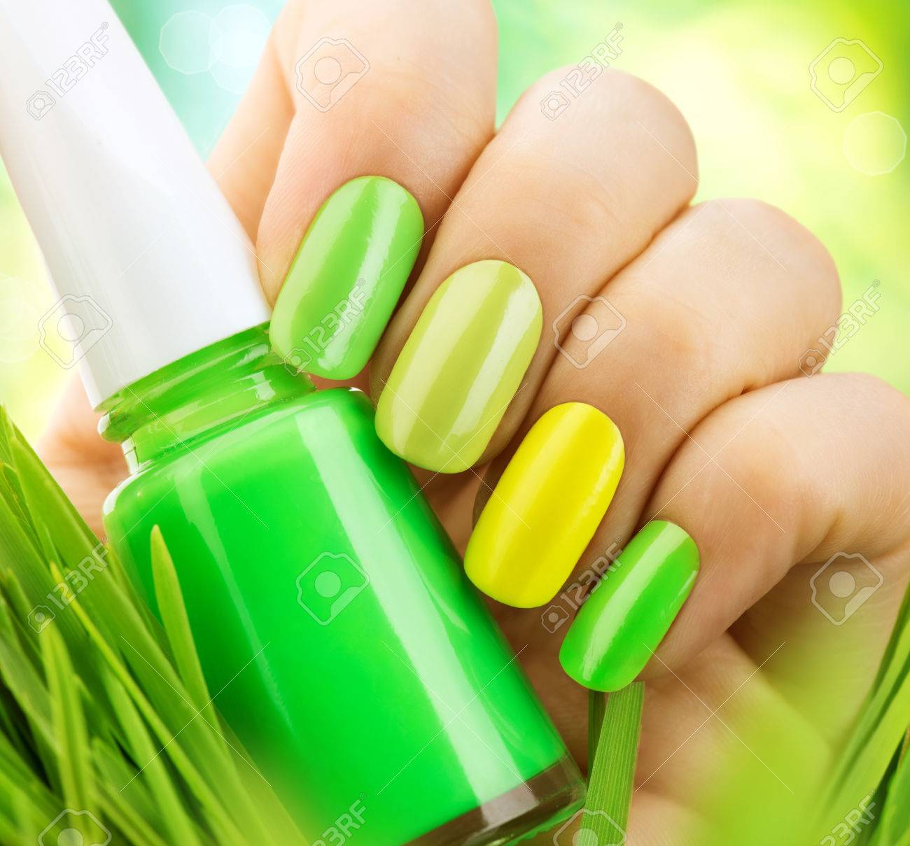 uñas verdes primavera