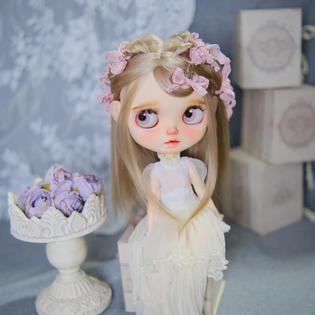 blythe doll