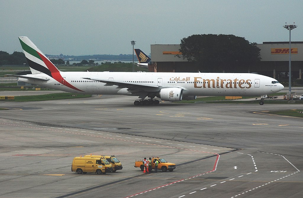 boeing 777 300 emirates