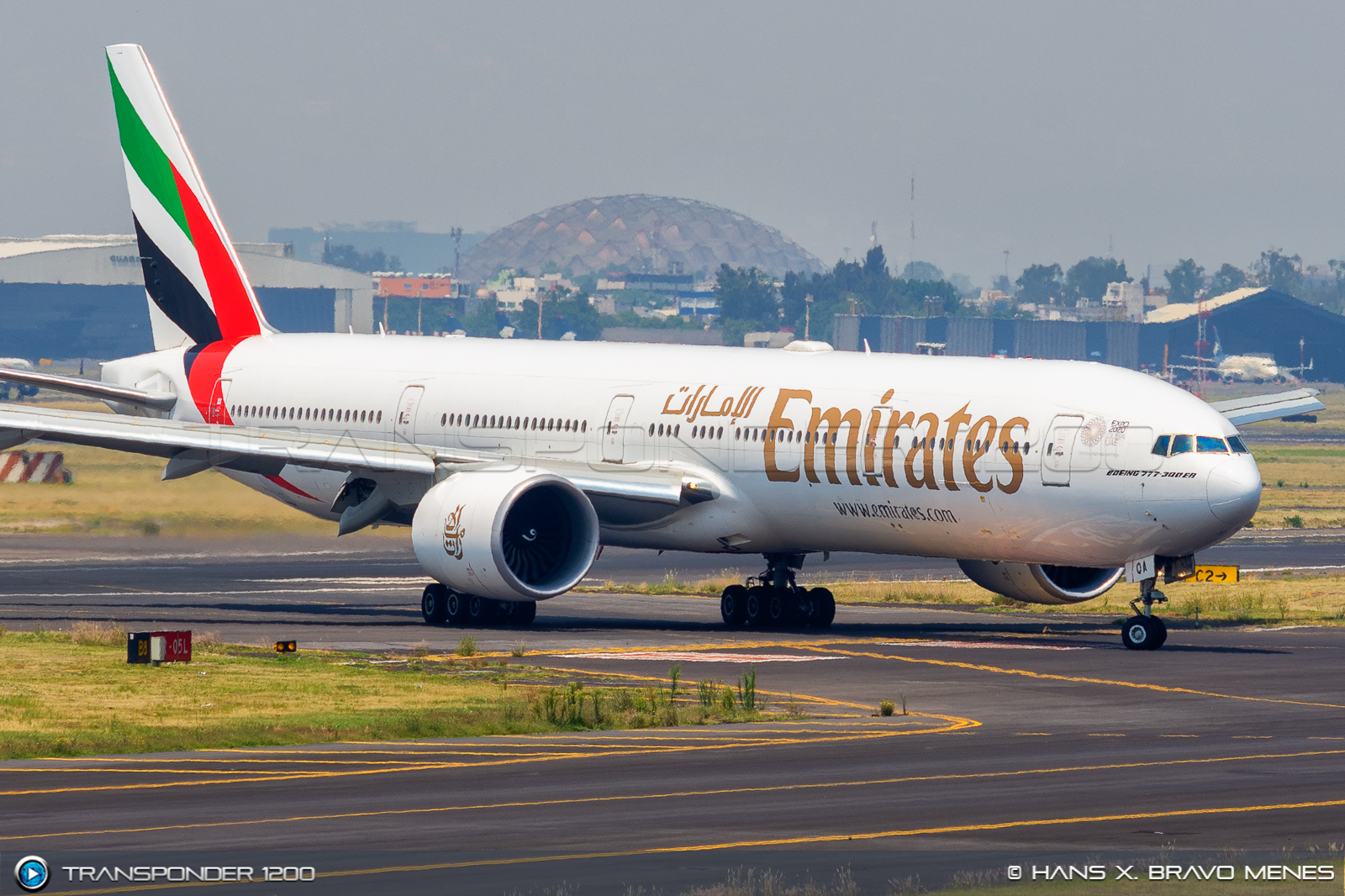 boeing 777 300er fly emirates