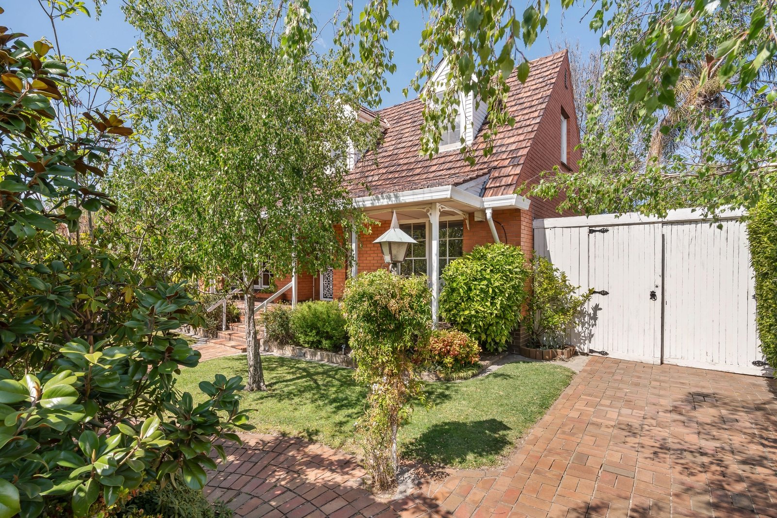 buxton real estate brighton vic