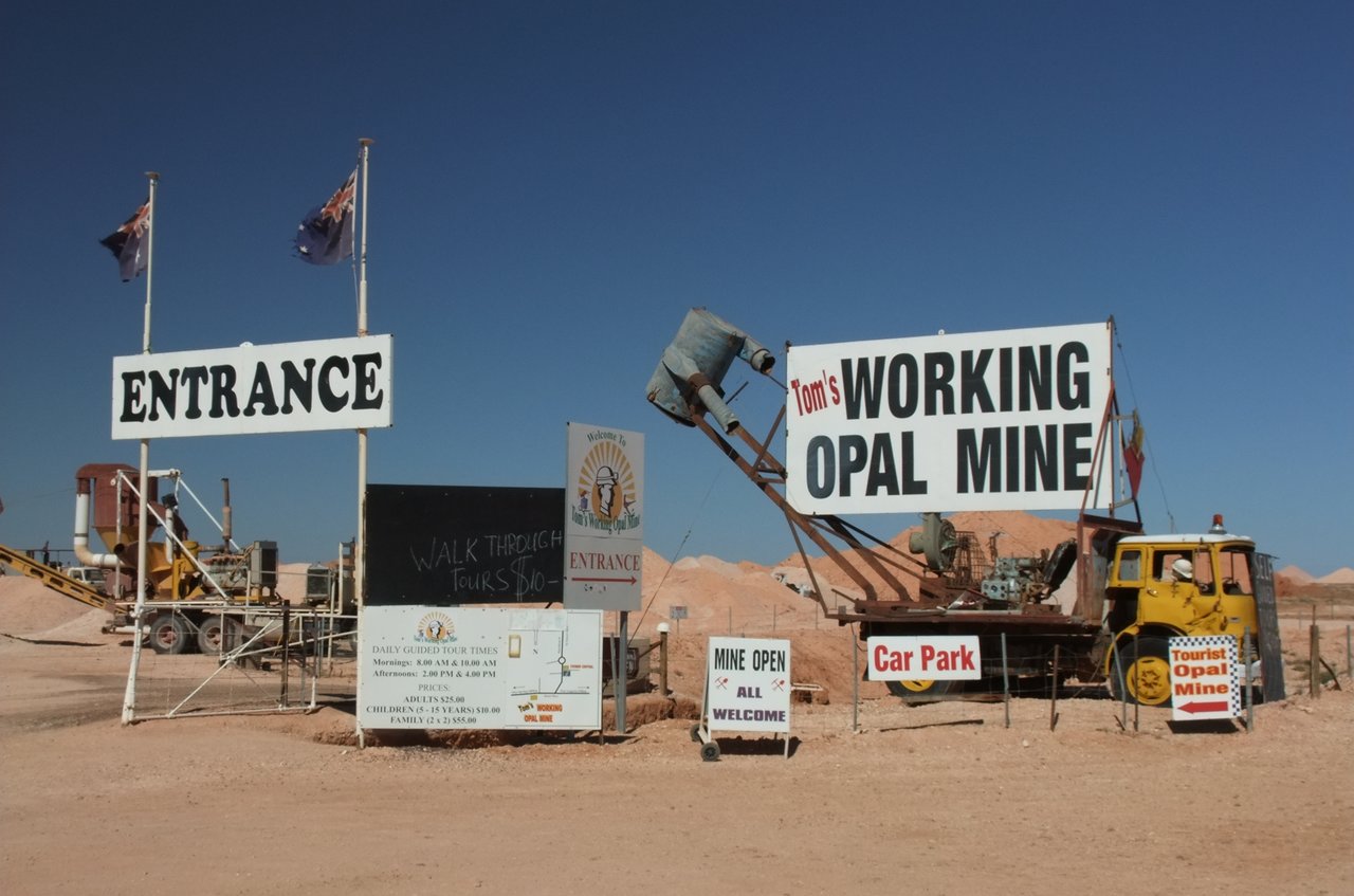 toms opal mine