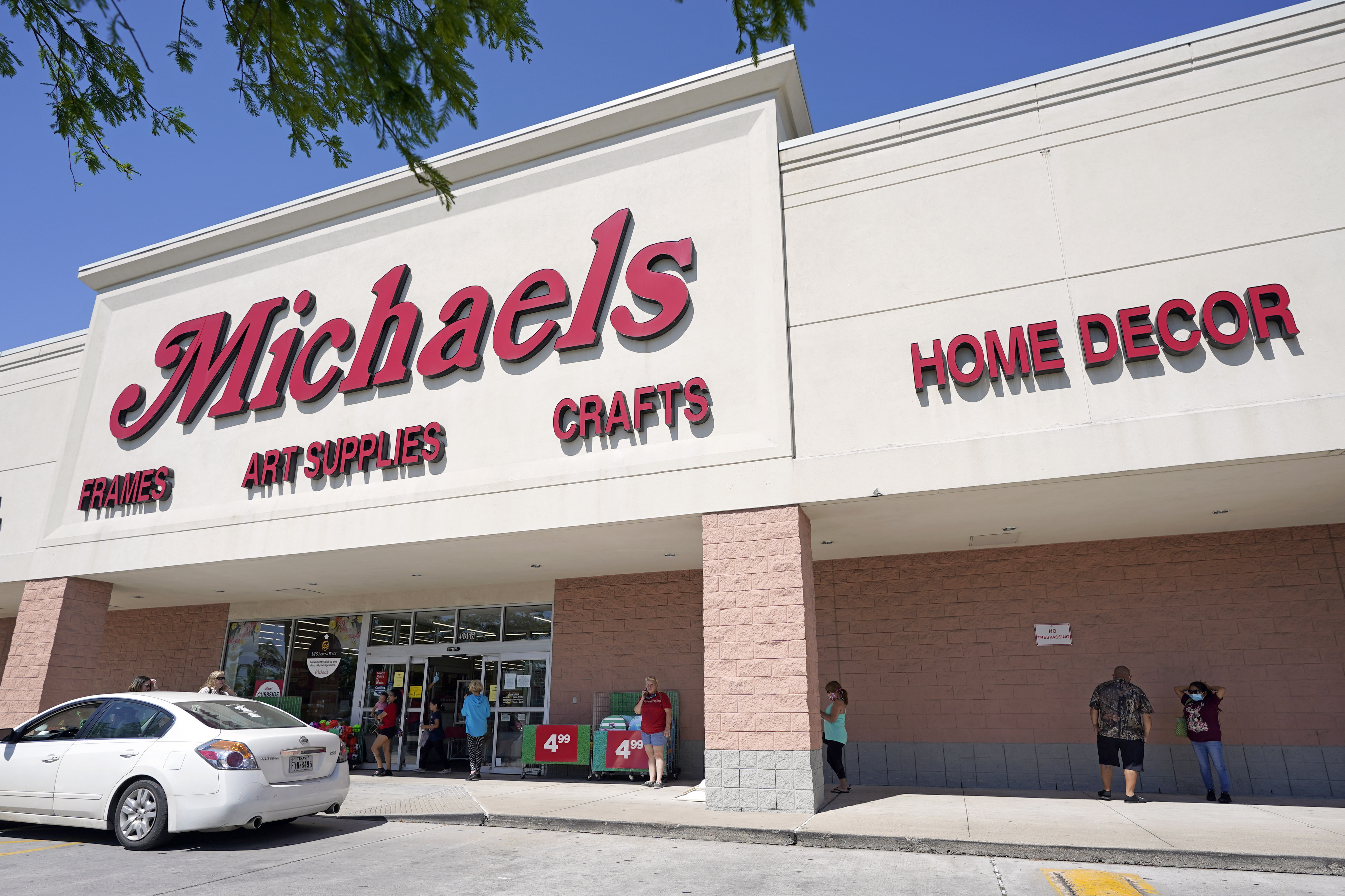 hours for michaels arts and crafts