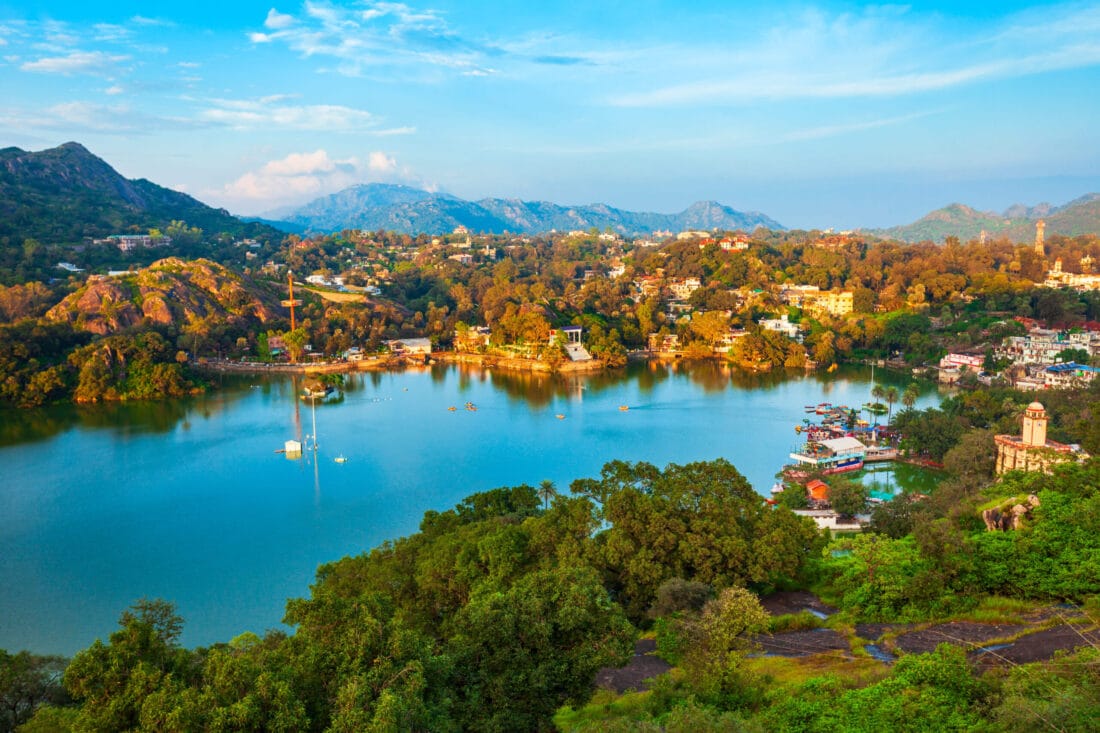 nakki lake mount abu hotel