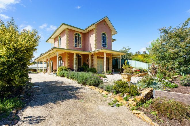 properties for sale in castlemaine