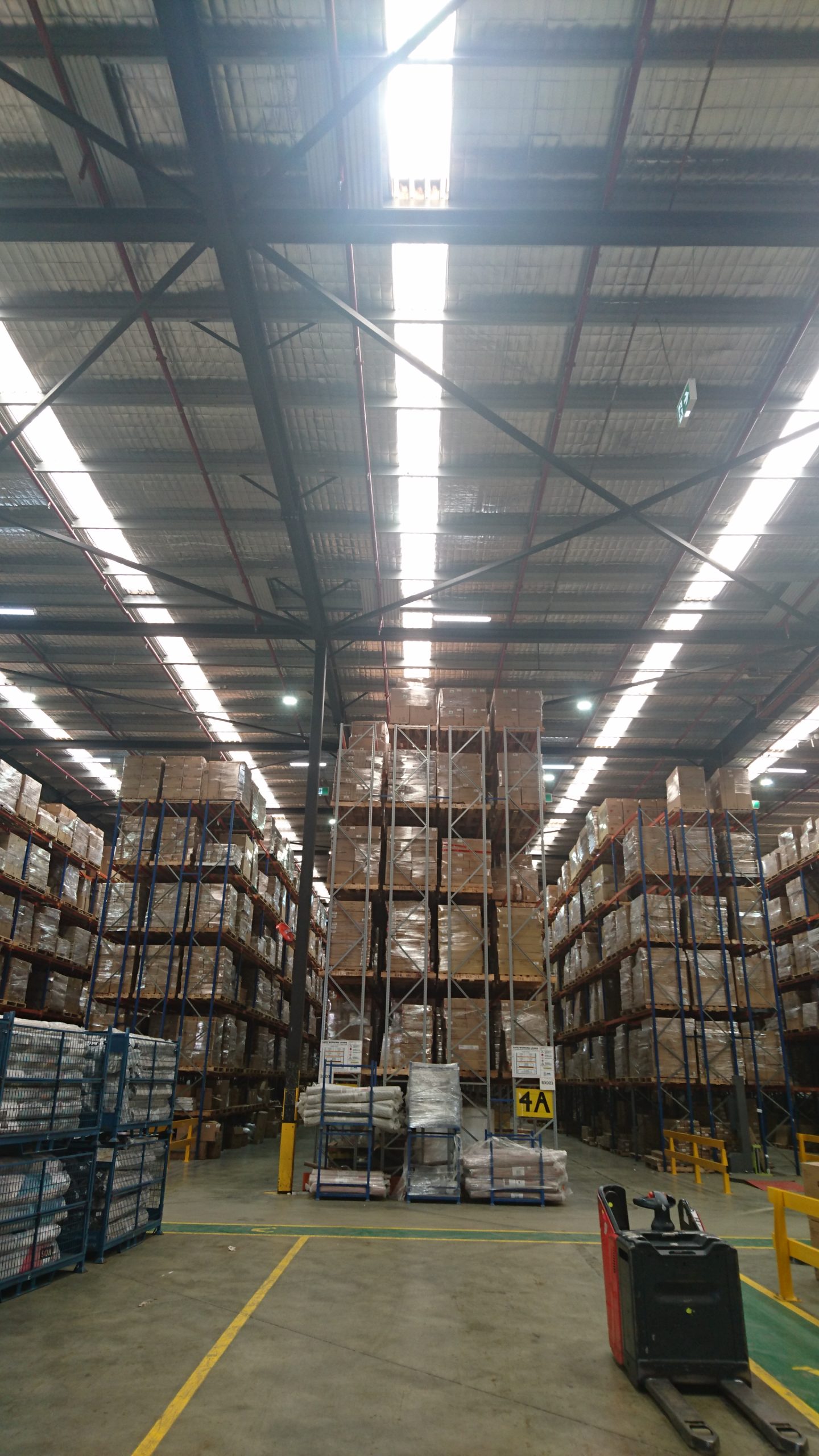 fantastic furniture distribution centre