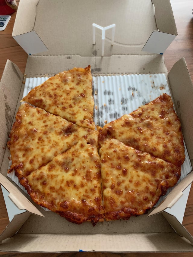 cheese pizza calories dominos