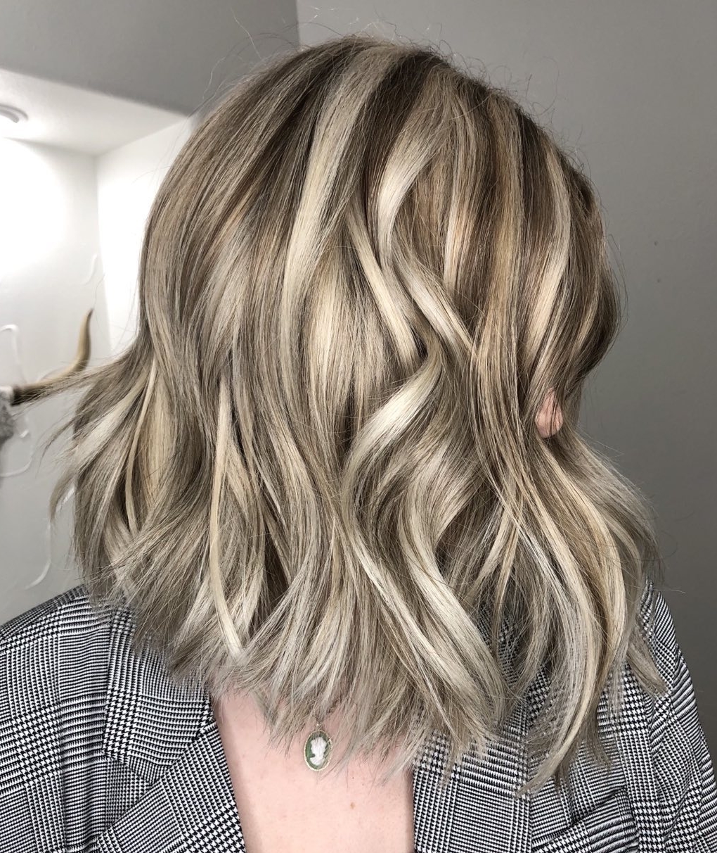 chunky highlights on blonde hair