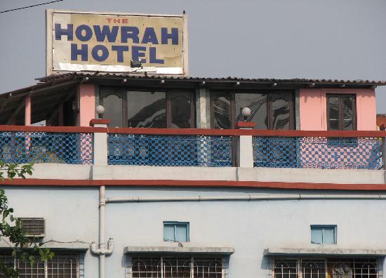 couple friendly hotel near howrah station