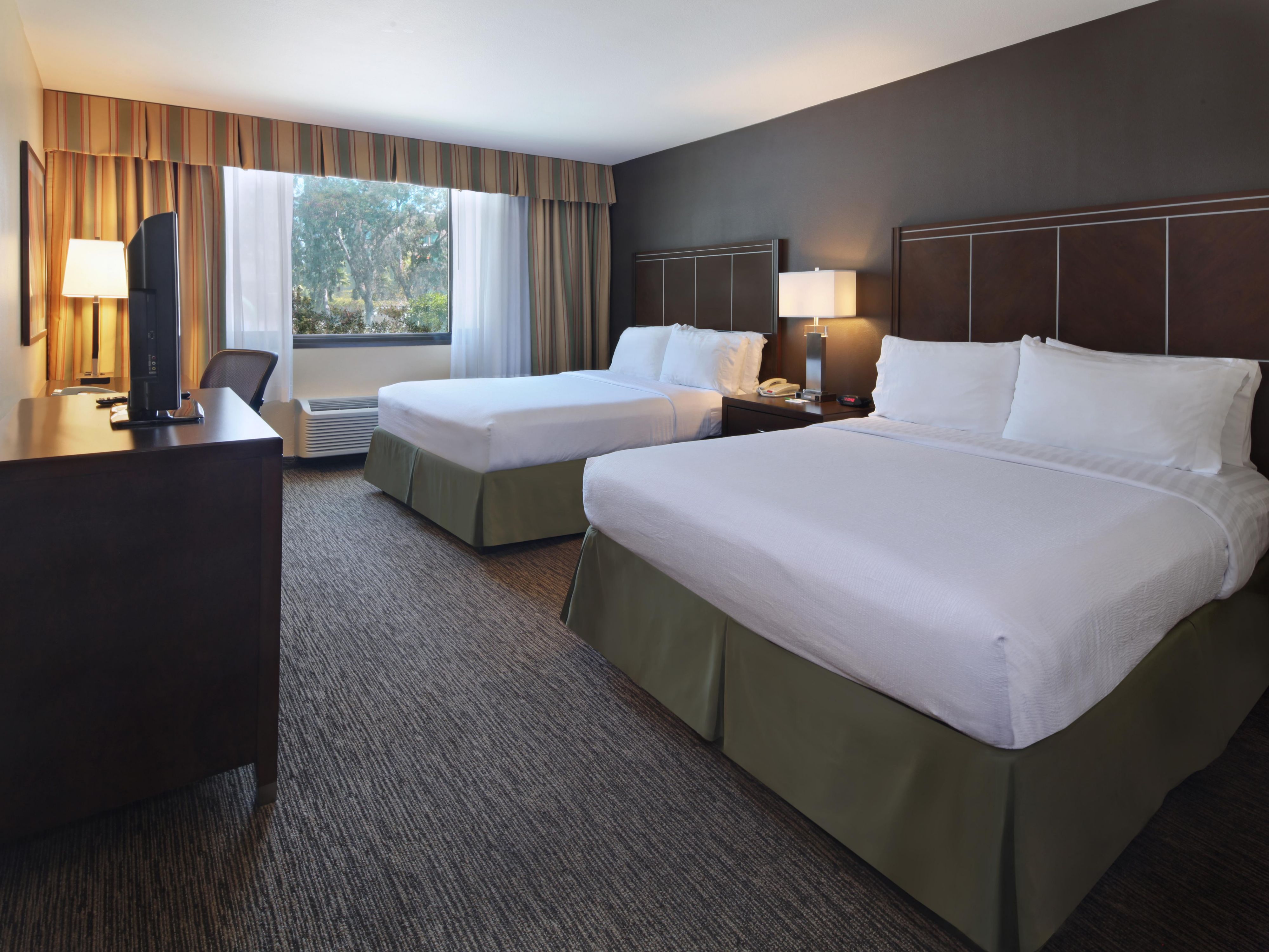 holiday inn anaheim