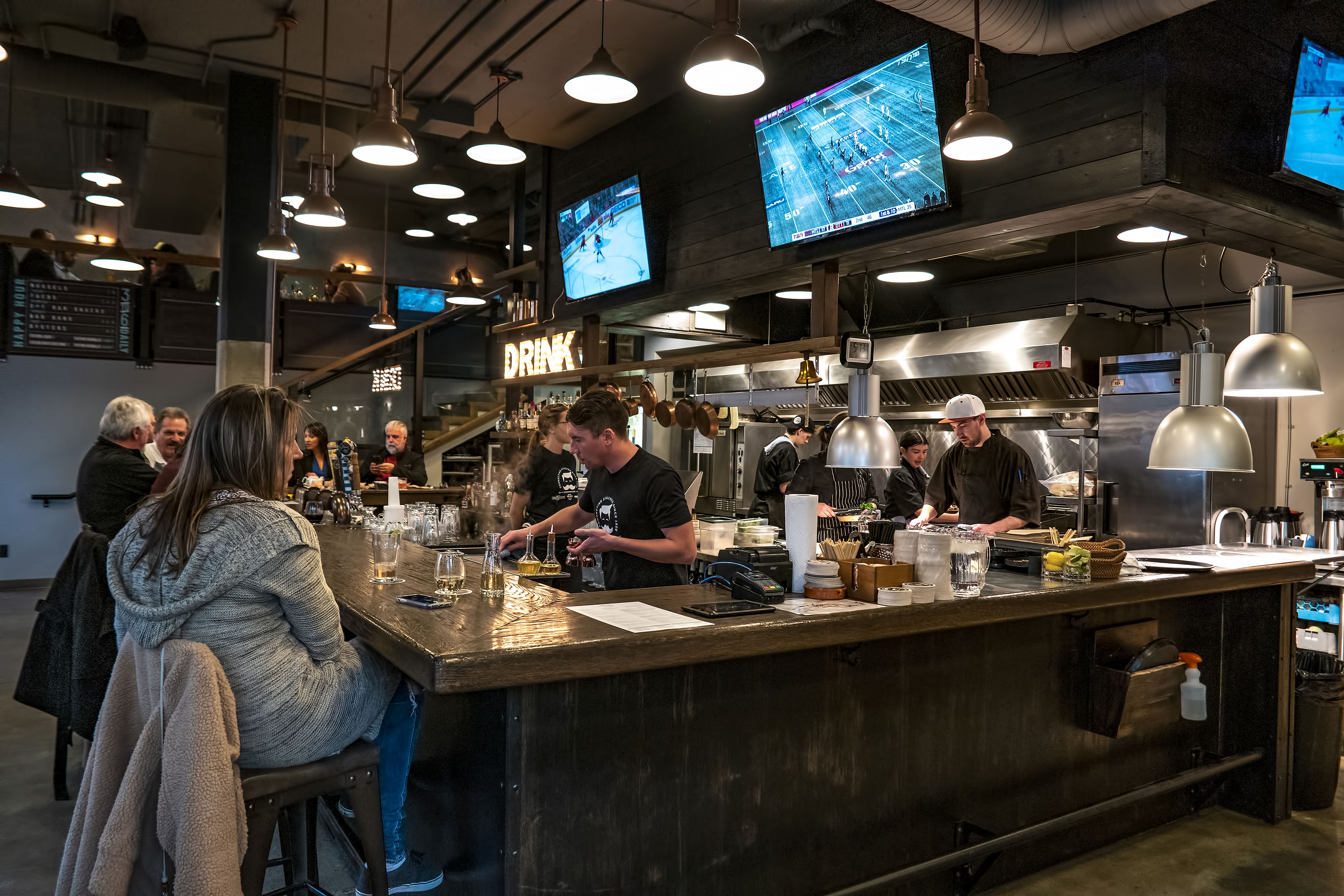 mid-town station kitchen + drink photos