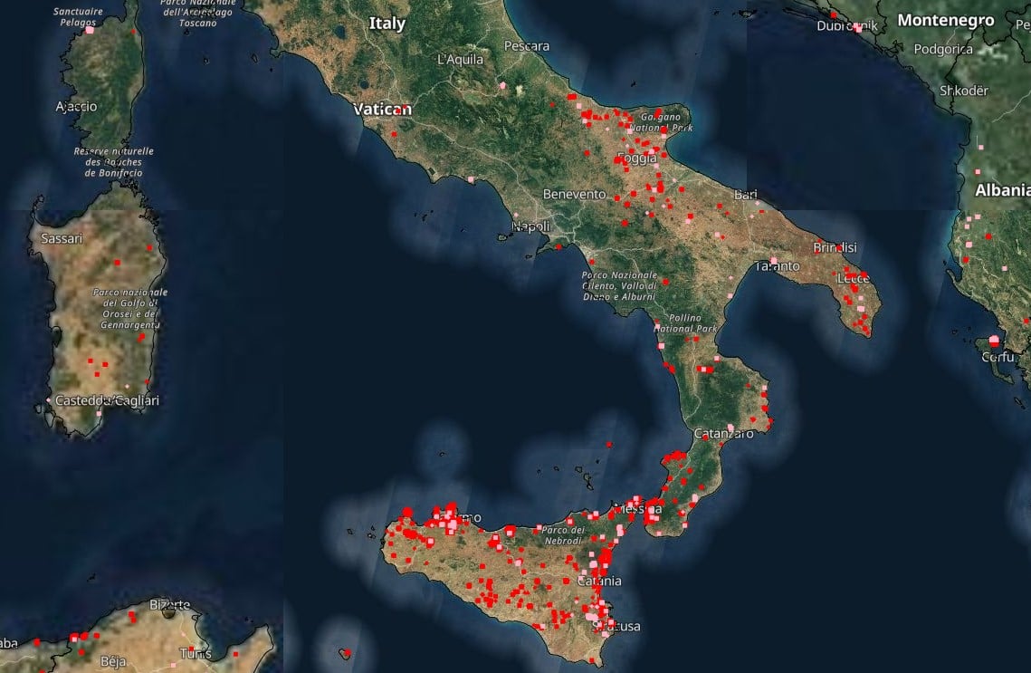 fires in sicily 2023 map