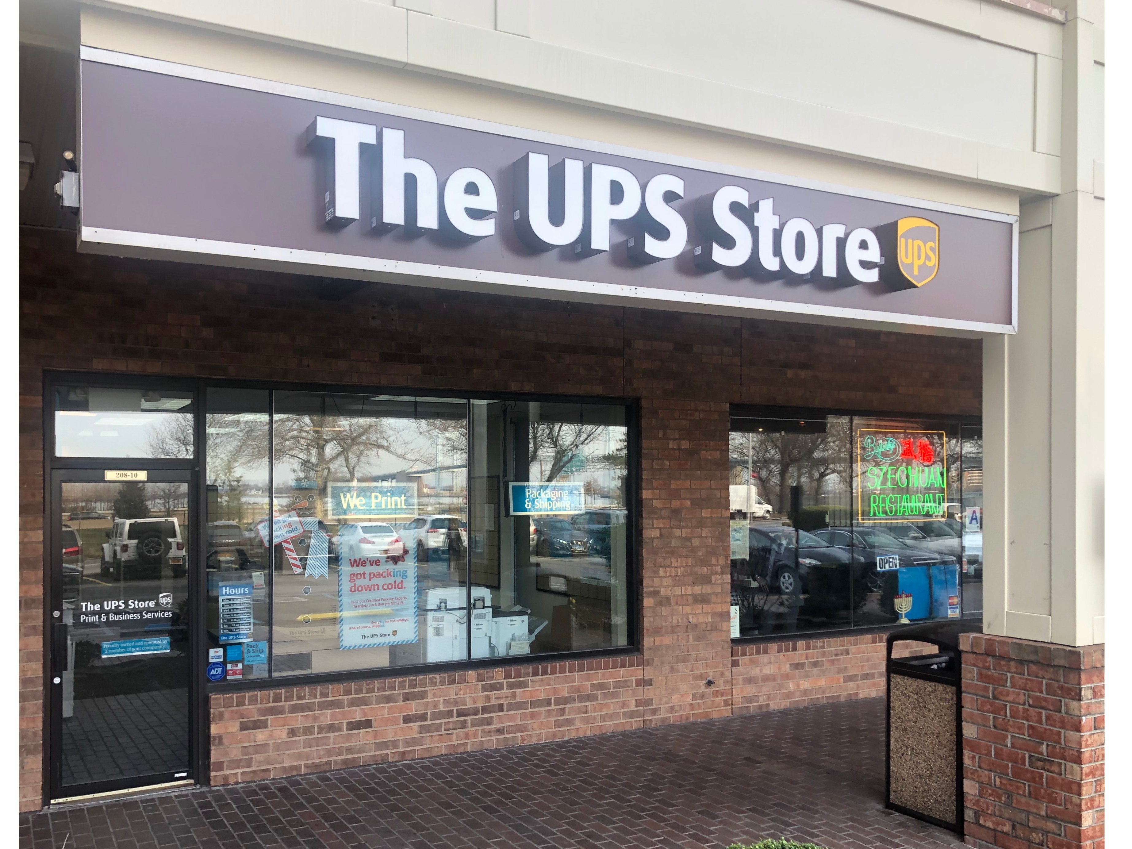 ups stores near me open