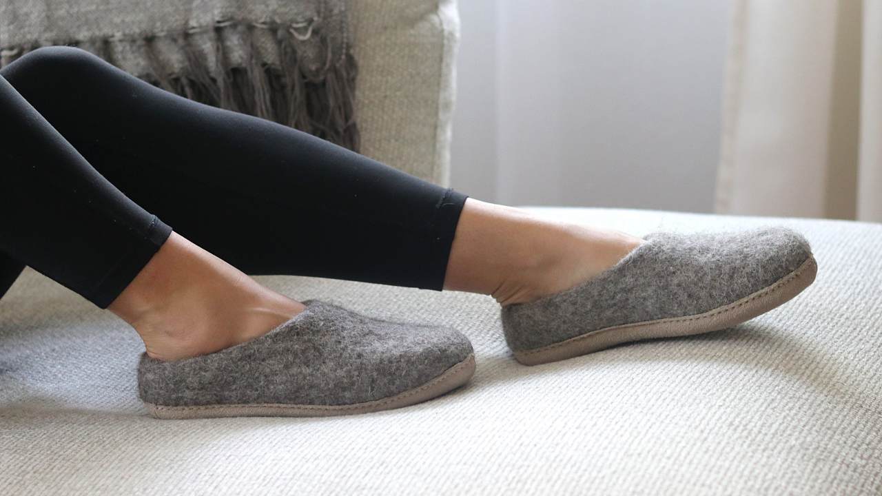 sweat absorbing slippers