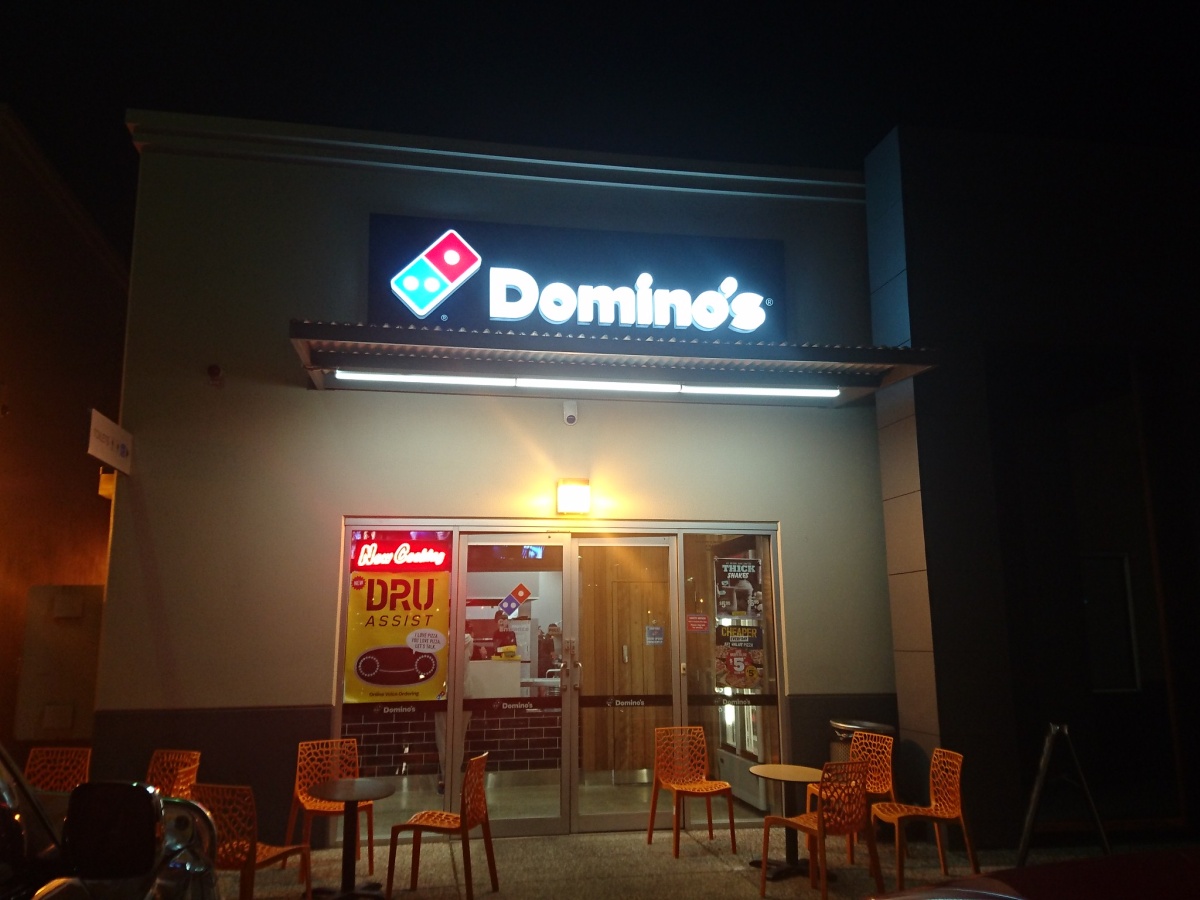 dominos robina