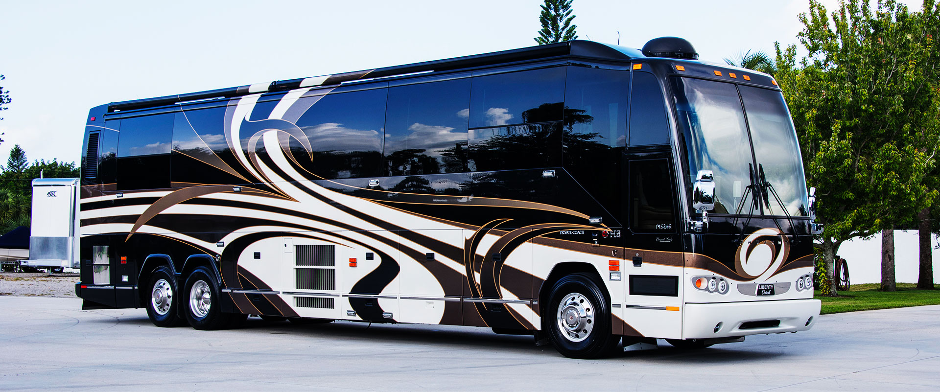 luxury bus motorhomes for sale