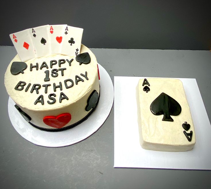 playing cards cake design